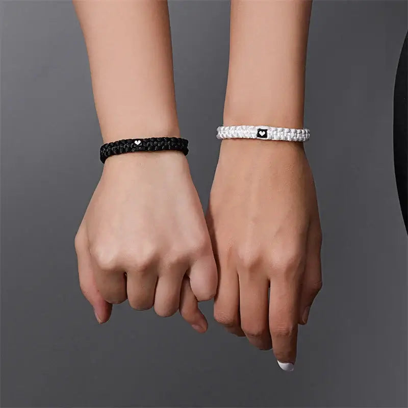 Couple Love Heart Braid Bracelet Design Creative Rope Style Valentine Day Classic Black and White Bracelet Attraction Jewelry