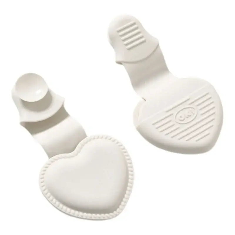 Essential Heart Shaped Tool for Safe Handling of Hot Item Heat Resistant Tool Kitchen Cooking Secure Grip M68E