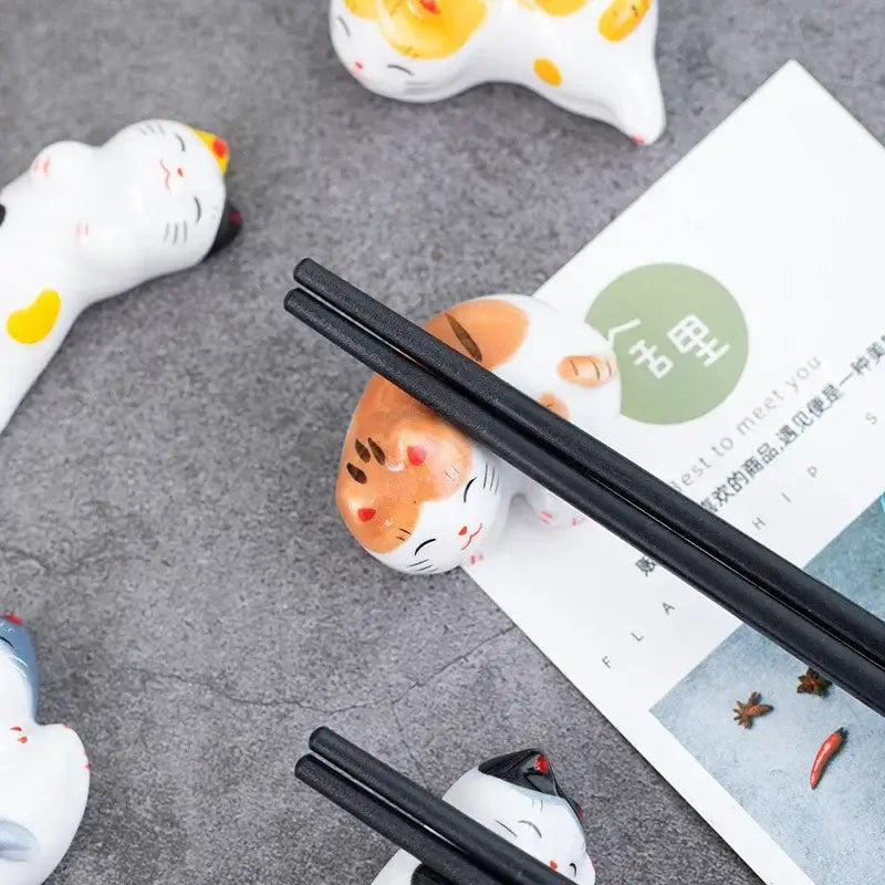 Ceramic Cute Cat Chopstick Holder Tableware Underglaze Restaurant Simple Oval Spoon Bracket Utensil for Kitchen Decoration Home